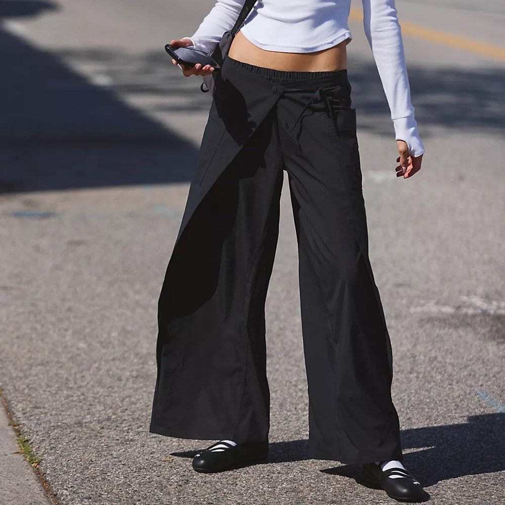 Free People Movement Finish Line Pants in black